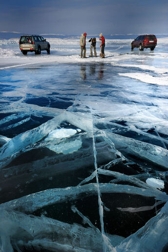 Isdykning i Bajkalsjön – Vodka, sauna och kalla bad