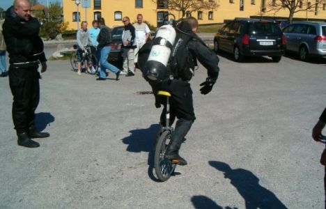 Lasse K. Smedegaard - Dykare på enhjuling