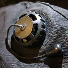 Dump valve
